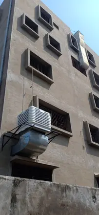 Side-wall ducted cooling